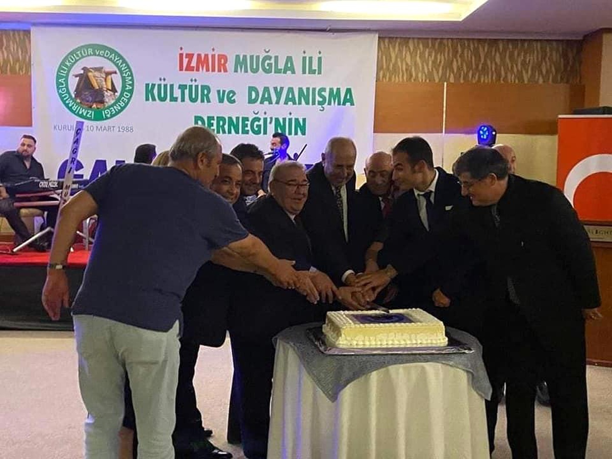 İzmir\'deki Muğlalılar Kuşadası\'nda buluştu
