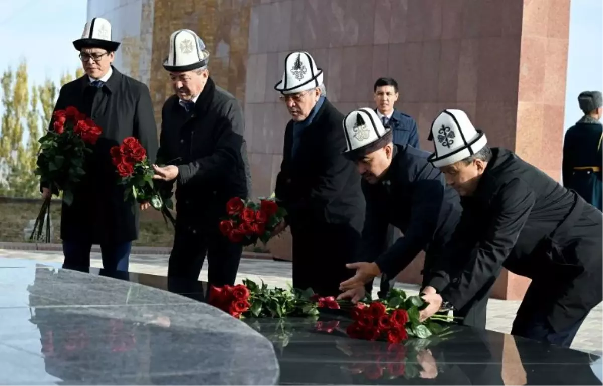 Kırgızistan\'da "Tarihi ve Ecdadı Anma Günü" dolayısıyla tören düzenlendi