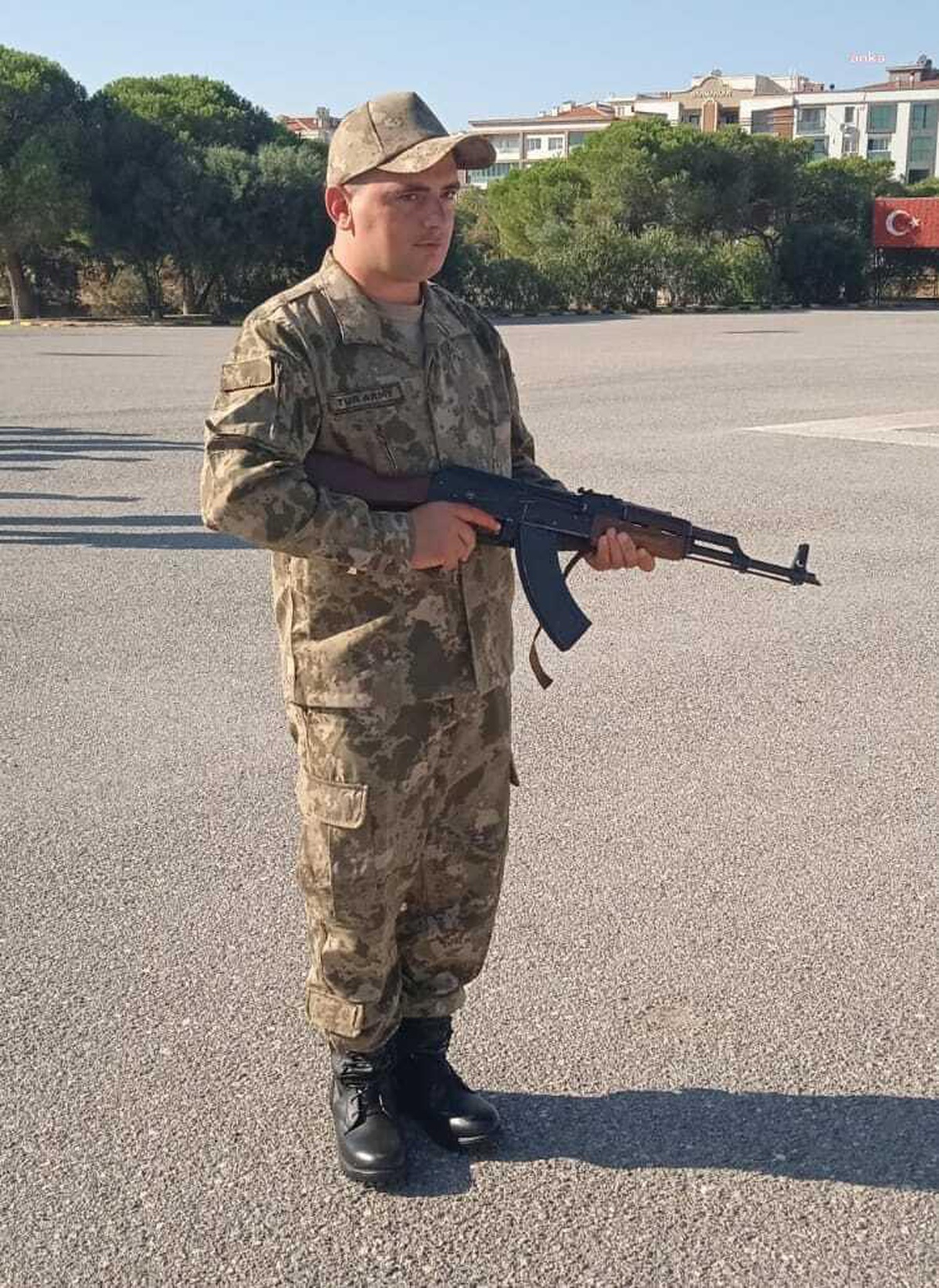 Konak Engelsiz Yaşam Köyü\'nde Eğitim Gören Engelli Genç, Temsili Olarak Askerlik Hayaline Kavuştu