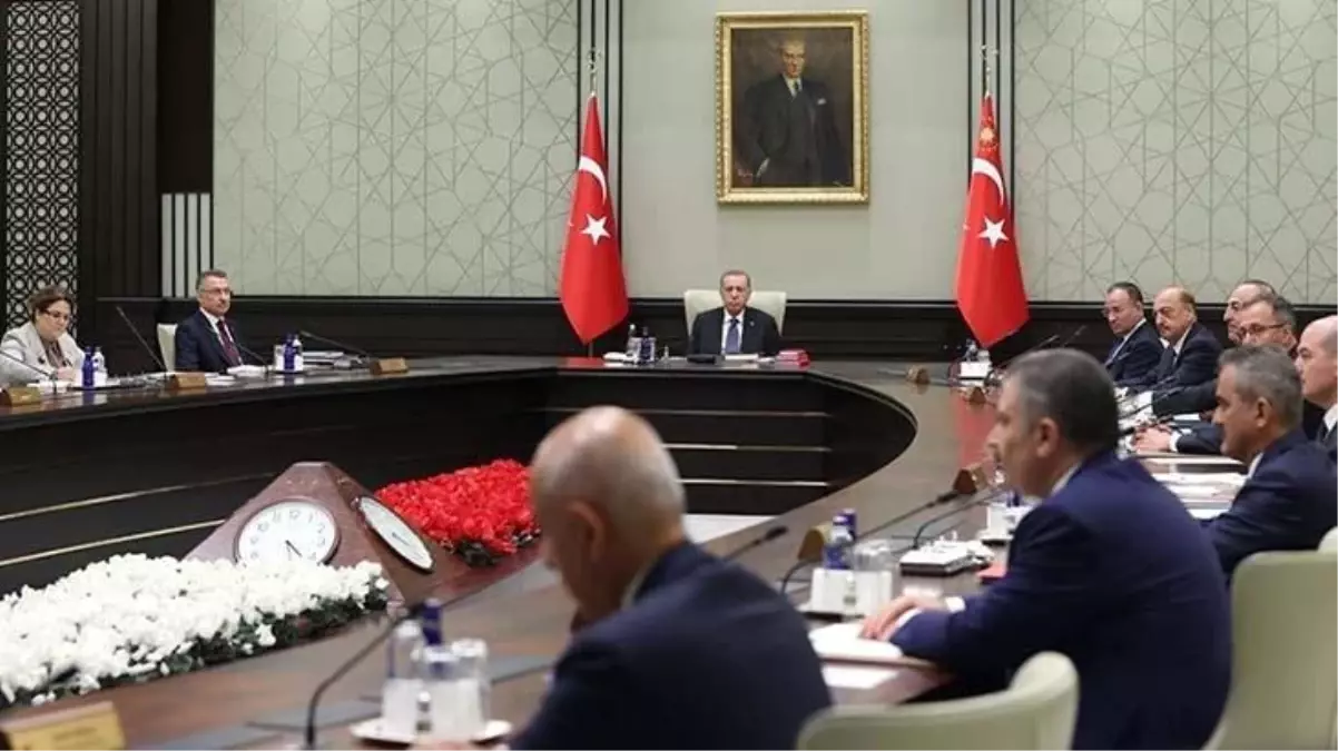 Milyonlarca işçi, memur ve emeklinin merakla beklediği kararı kabine toplantısı sonrası Cumhurbaşkanı Erdoğan açıklayacak