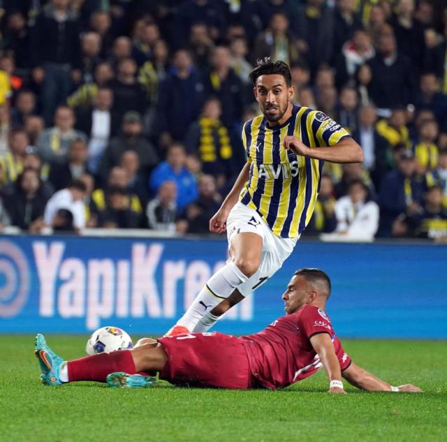Şampiyonluk yolunda şakaları yok! 10 kişi kalan Fenerbahçe, Sivas'ı devirip liderliği perçinledi Şampiyonluk yolunda şakaları yok! 10 kişi kalan Fenerbahçe, Sivas'ı devirip liderliği perçinledi
