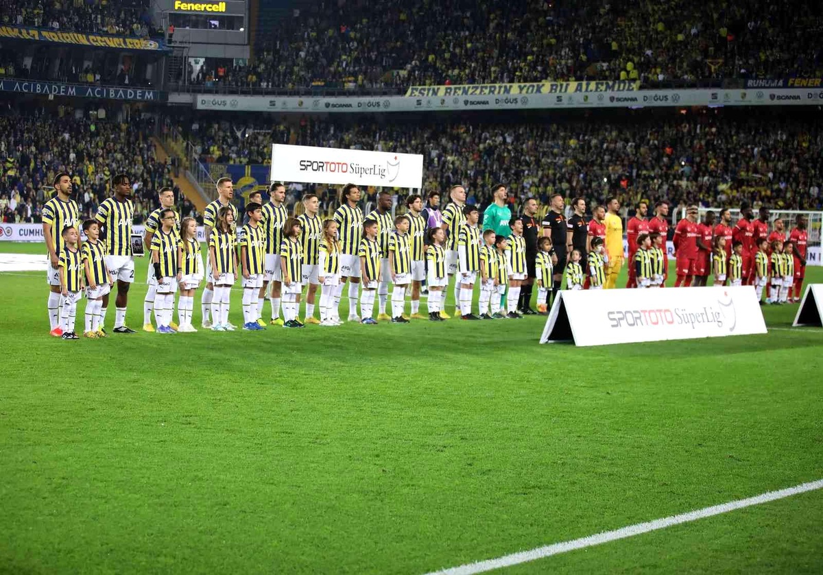 Sivasspor 6 maç sonra Fenerbahçe\'ye yenildi