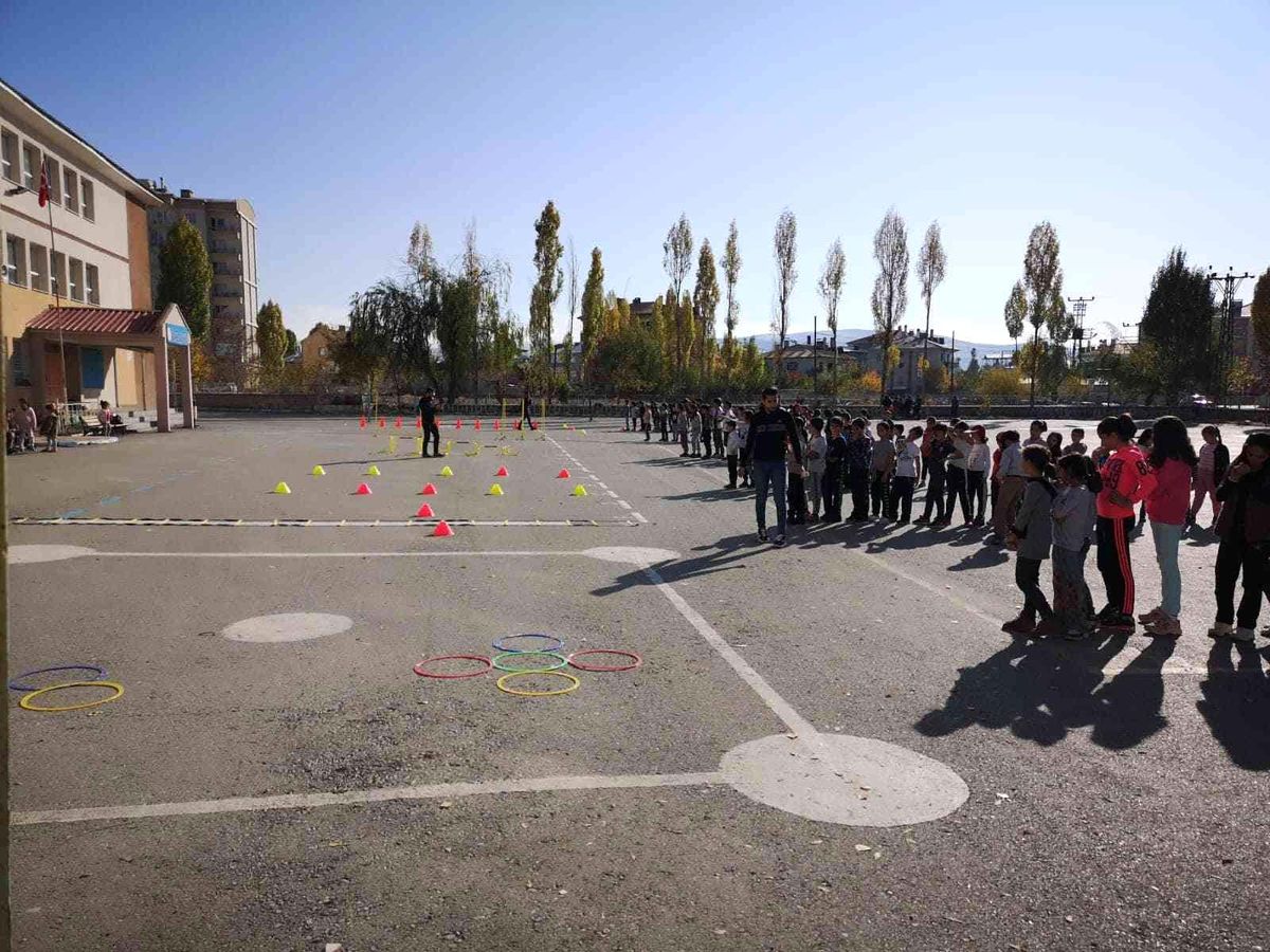 Van\'da \'İlkokullarda Spor Dalı Eğitim Projesi\' başladı