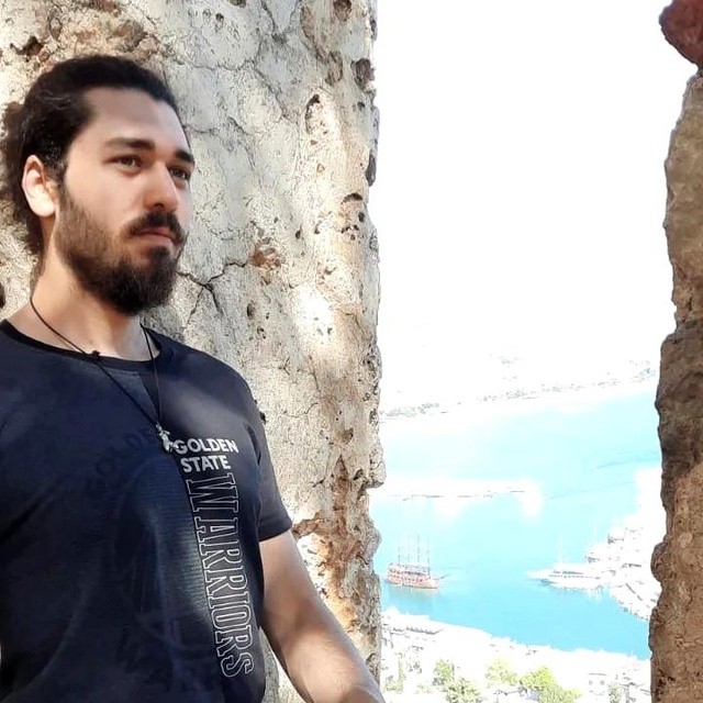Yer: Ankara! Yolda tartıştıkları kuryeyi boynundan bıçaklayarak katlettiler Yer: Ankara! Yolda tartıştıkları kuryeyi boynundan bıçaklayarak katlettiler