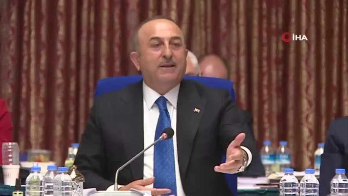 Bakan Çavuşoğlu: "Biz (atamaları) liyakatle yapıyoruz, sizin döneminizdeki gibi torpiller yok"