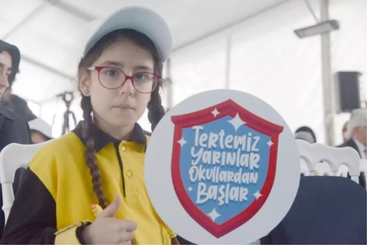 Bakan Özer: 6 ayda tüm okullarımızı elden geçireceğiz