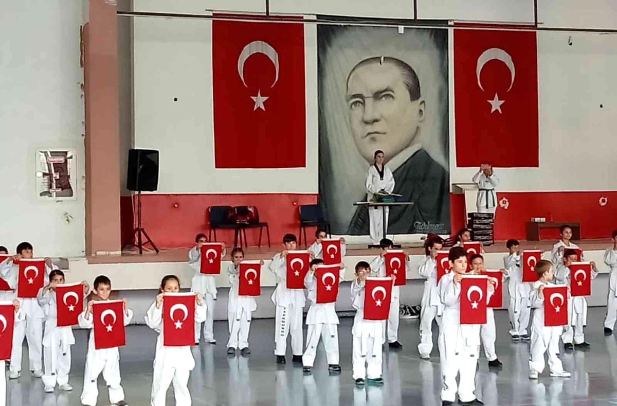 Bozüyük\'te taekwando kuşak sınavı yapıldı
