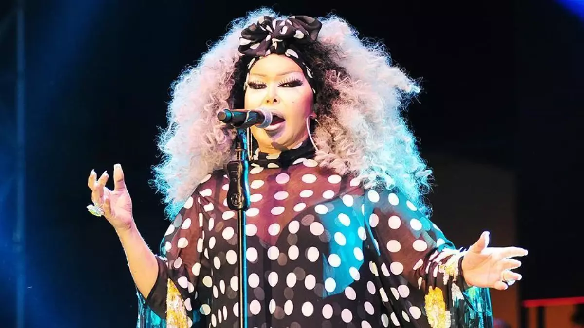 Bülent Ersoy ezan okuduğu film