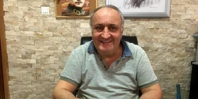 'Ekmek aptal toplumların temel gıda maddesidir' diyen Ekmek Üreticileri Sendikası Başkanı Cihan Kolivar gözaltına alındı 'Ekmek aptal toplumların temel gıda maddesidir' diyen Ekmek Üreticileri Sendikası Başkanı Cihan Kolivar gözaltına alındı