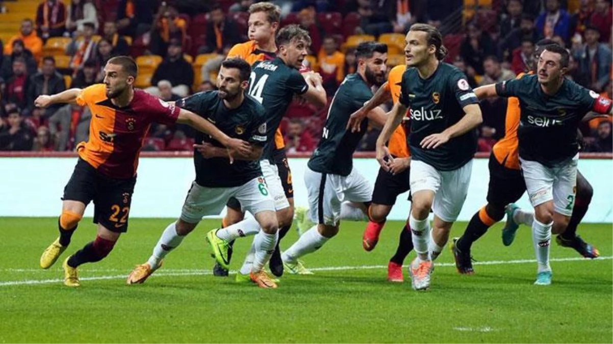 Galatasaray\'ın genç savunmacısı Ross, Ofspor maçında sakatlanarak oyundan çıktı