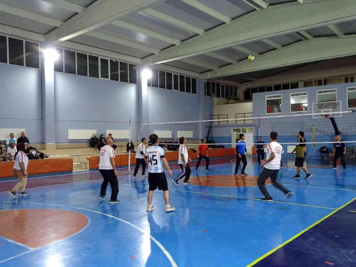 Hisarcık\'ta Öğretmenler Günü voleybol turnuvası