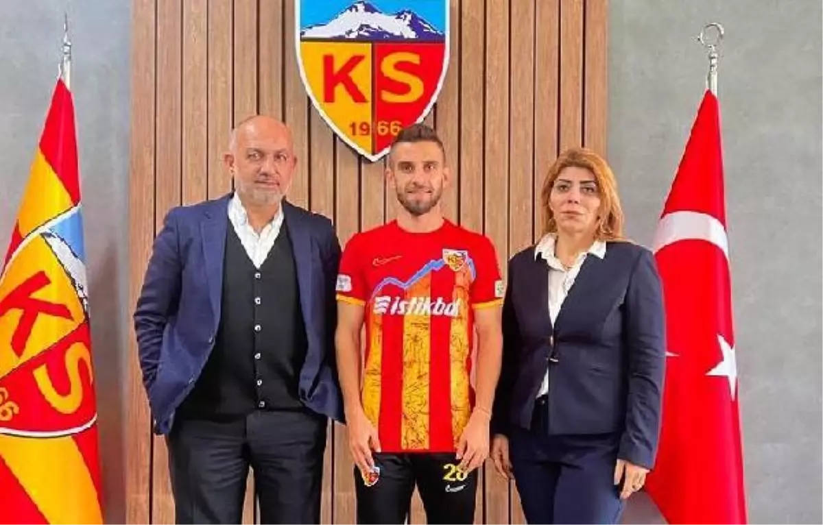 Kayserispor, Ramazan Civelek ve Gökhan Sazdağı\'ın sözleşmelerini uzattı