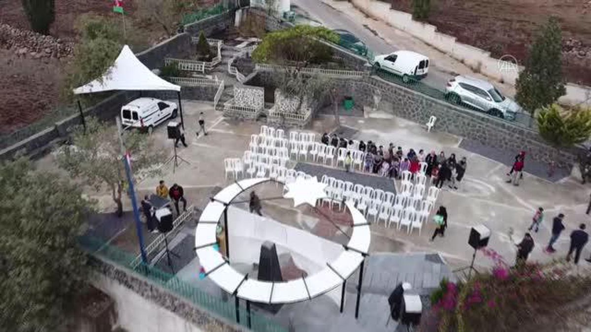 Lübnan'daki Türkmen köyüne Karabağ Zaferi şehitleri için anıt dikildi