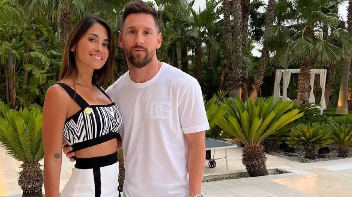 Messi\'nin eşi Antonela Roccuzzo, derin göğüs dekolteli kıyafetiyle dikkat çekti