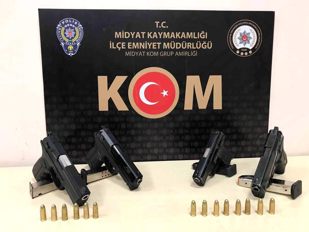 Midyat\'ta 4 adet ruhsatsız silah ele geçirildi