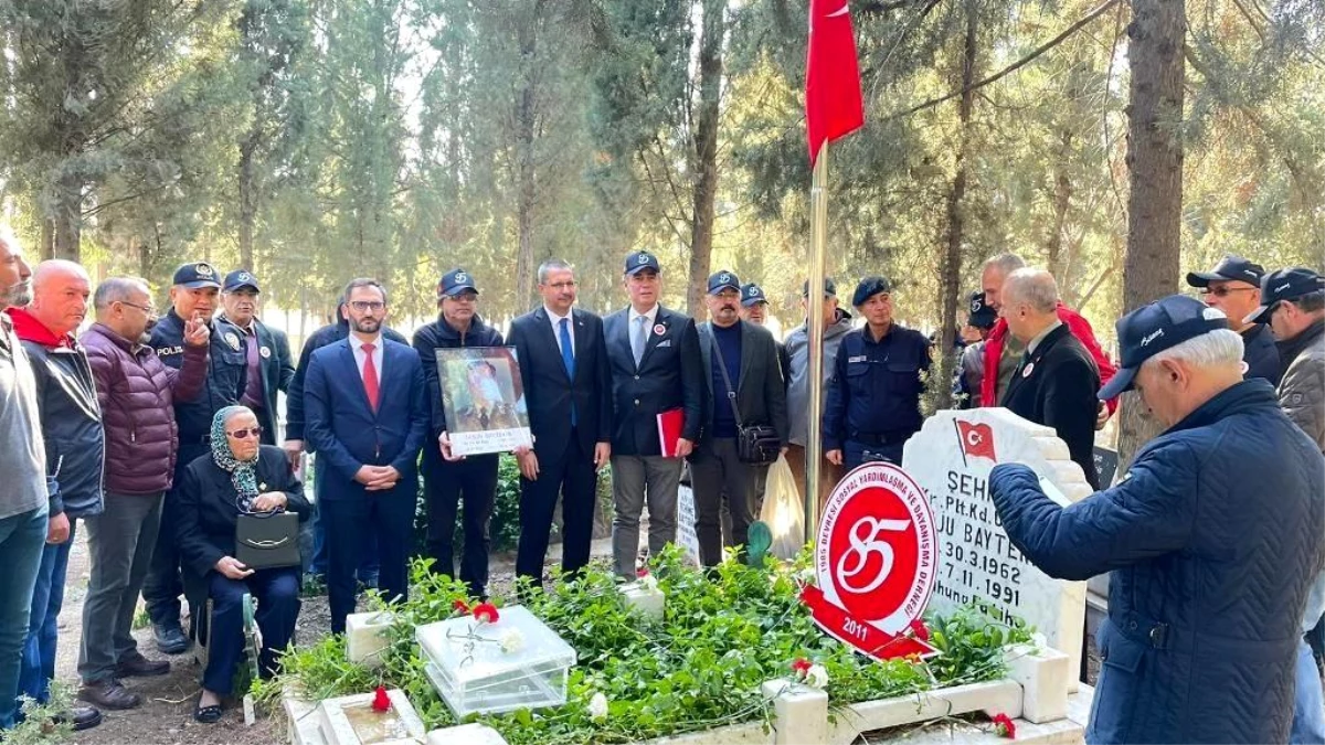 Şehit Kara Pilot Kd. Üstg. Tanju Baytekin mezarı başında anıldı
