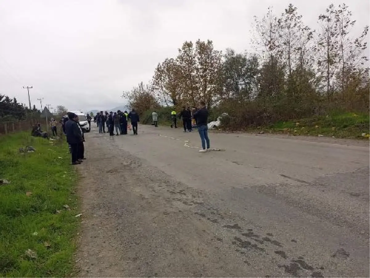 Yolda devrilen motosikletin yanında 2 liseli ölü bulundu