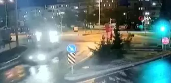 Zincirleme kazada yayalar ölümden döndü...O anlar kamerada