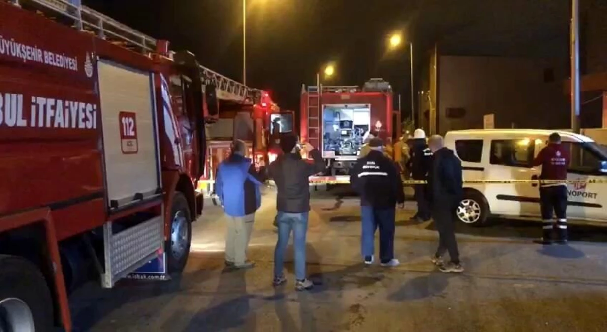 Ataşehir\'de iş yerinde oksijen tüpü patladı: 2 yaralı