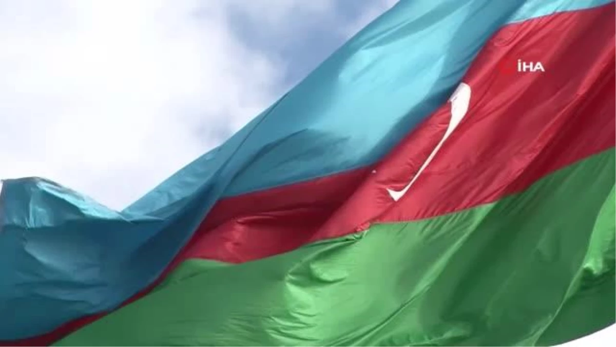 Azerbaycan Devlet Bayrak Günü\'nü kutladı