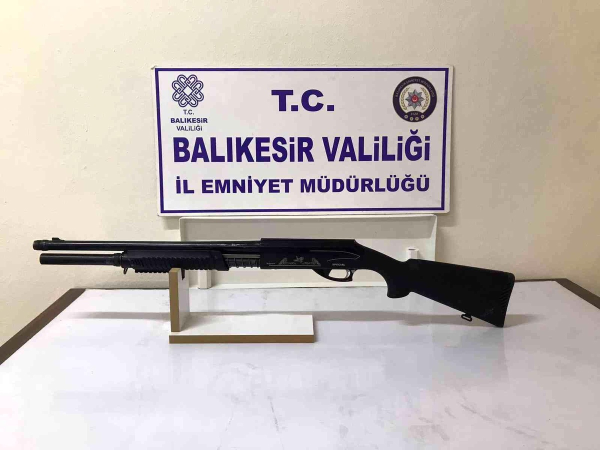 Balıkesir\'de gözaltına alınan 318 şahıstan 110\'u tutuklandı