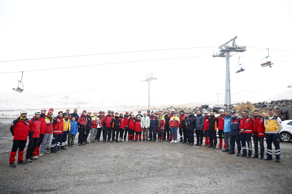 Erciyes\'te yeni sezon öncesi kurtarma tatbikatı yapıldı