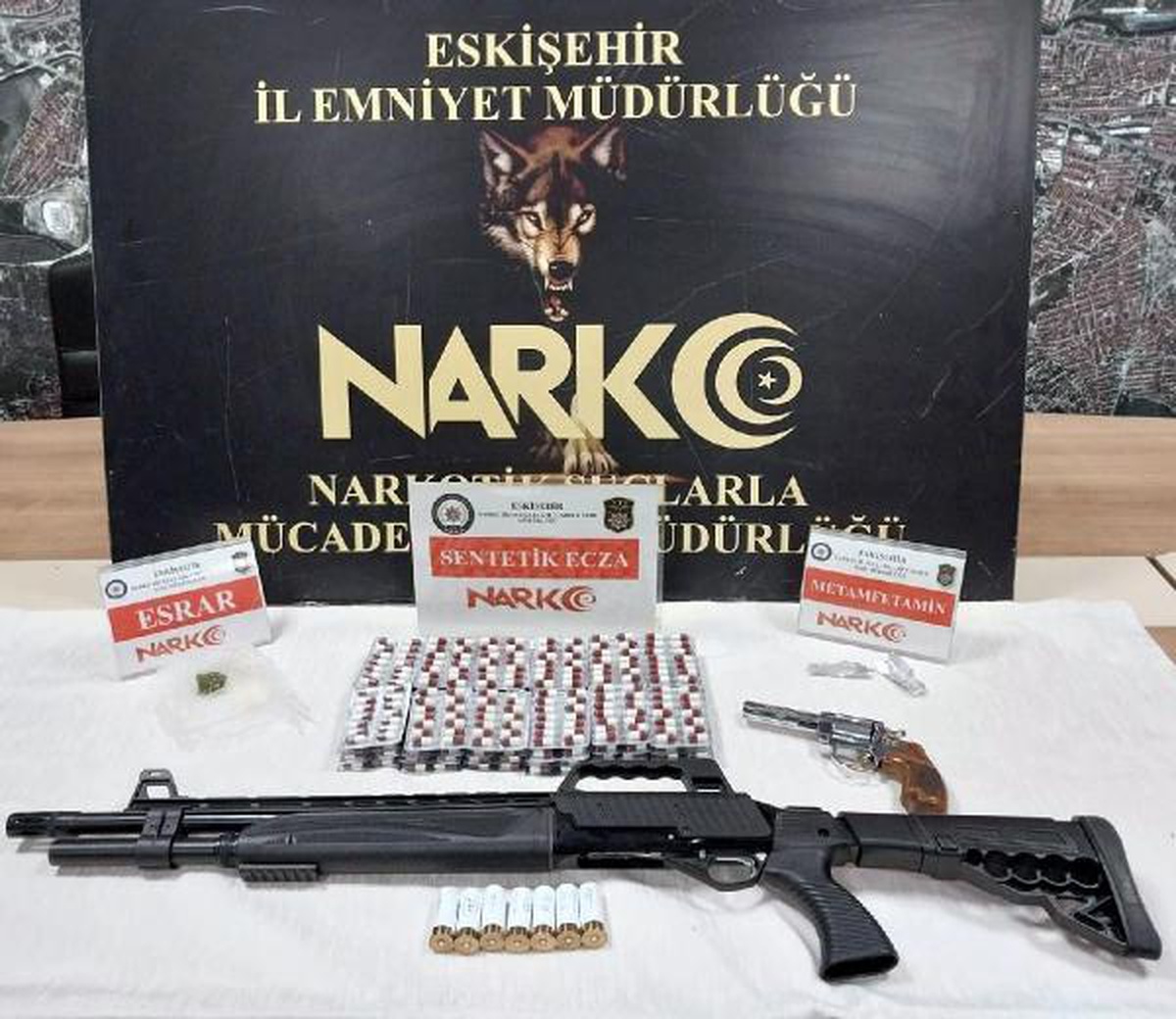 Eskişehir\'de uyuşturucu ticaretine 2 tutuklama
