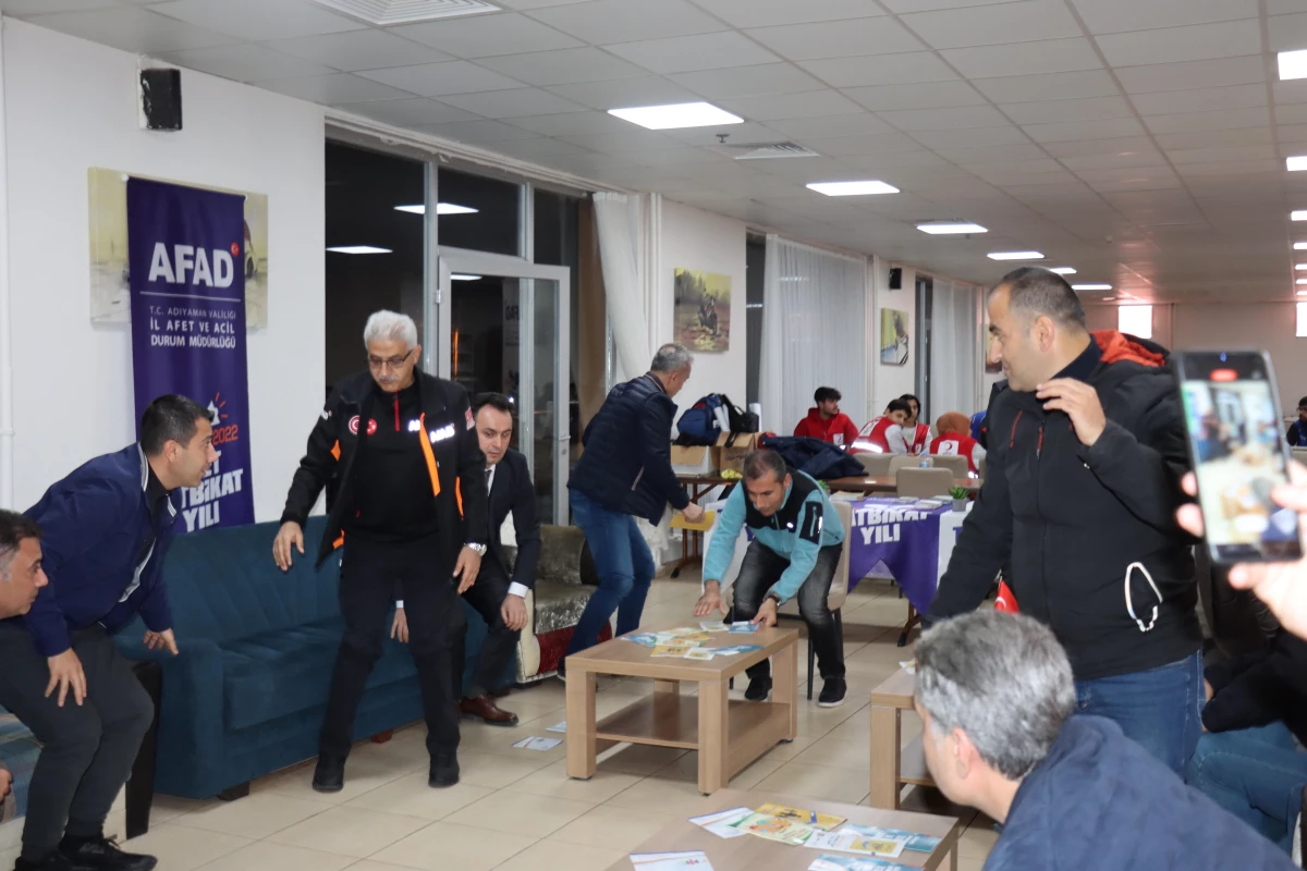 Gaziantep ve çevre illerde "Deprem Anı, Çök Kapan Tutun ve Tahliye" tatbikatı yapıldı