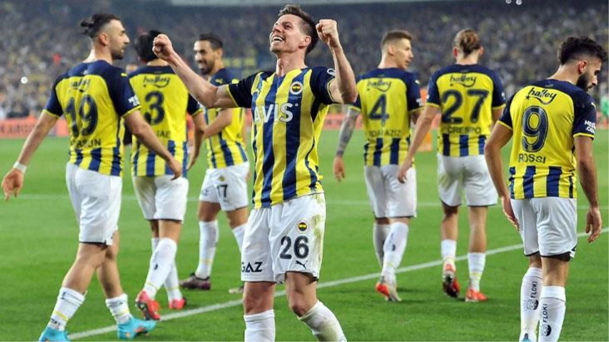 Fenerbahçe\'de forma şansı bulamayan Serdar Dursun kulüp arayışında sona geldi! İşte transfer olacağı takım