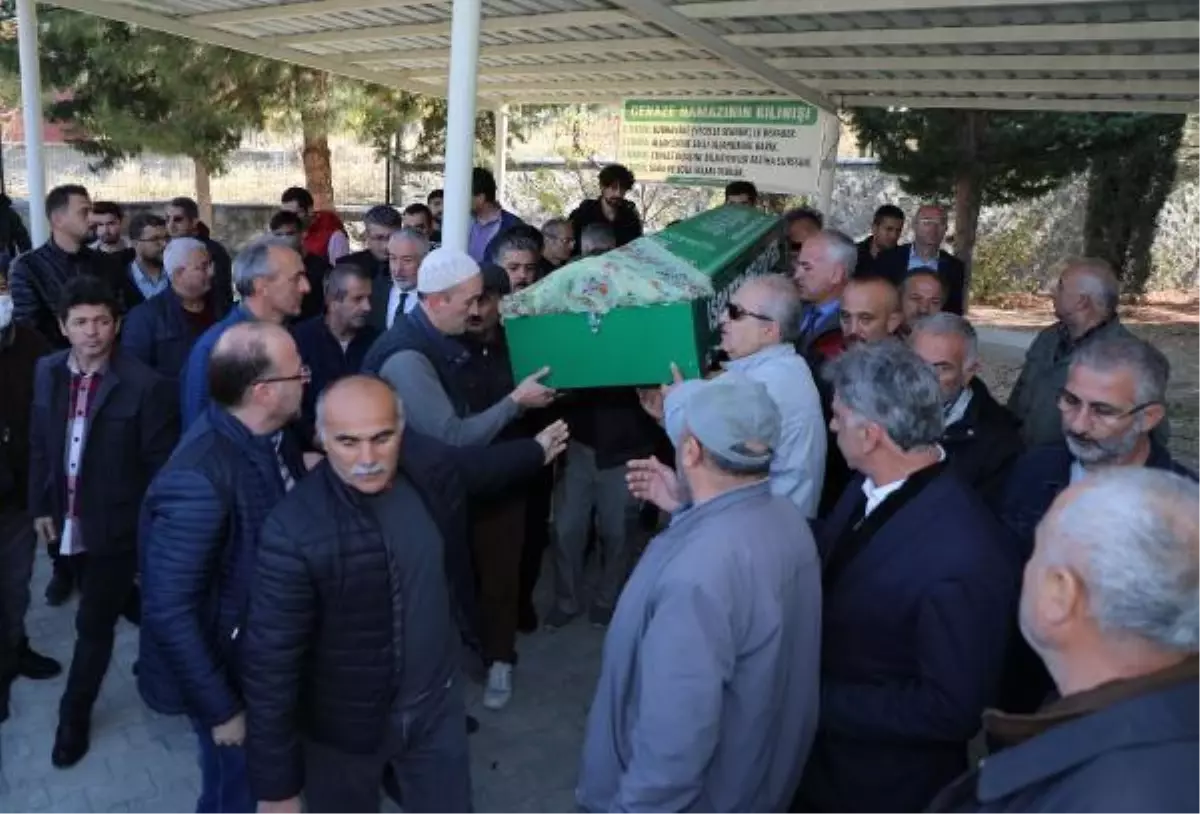 Kazada ölen üniversiteli Yaren toprağa verildi