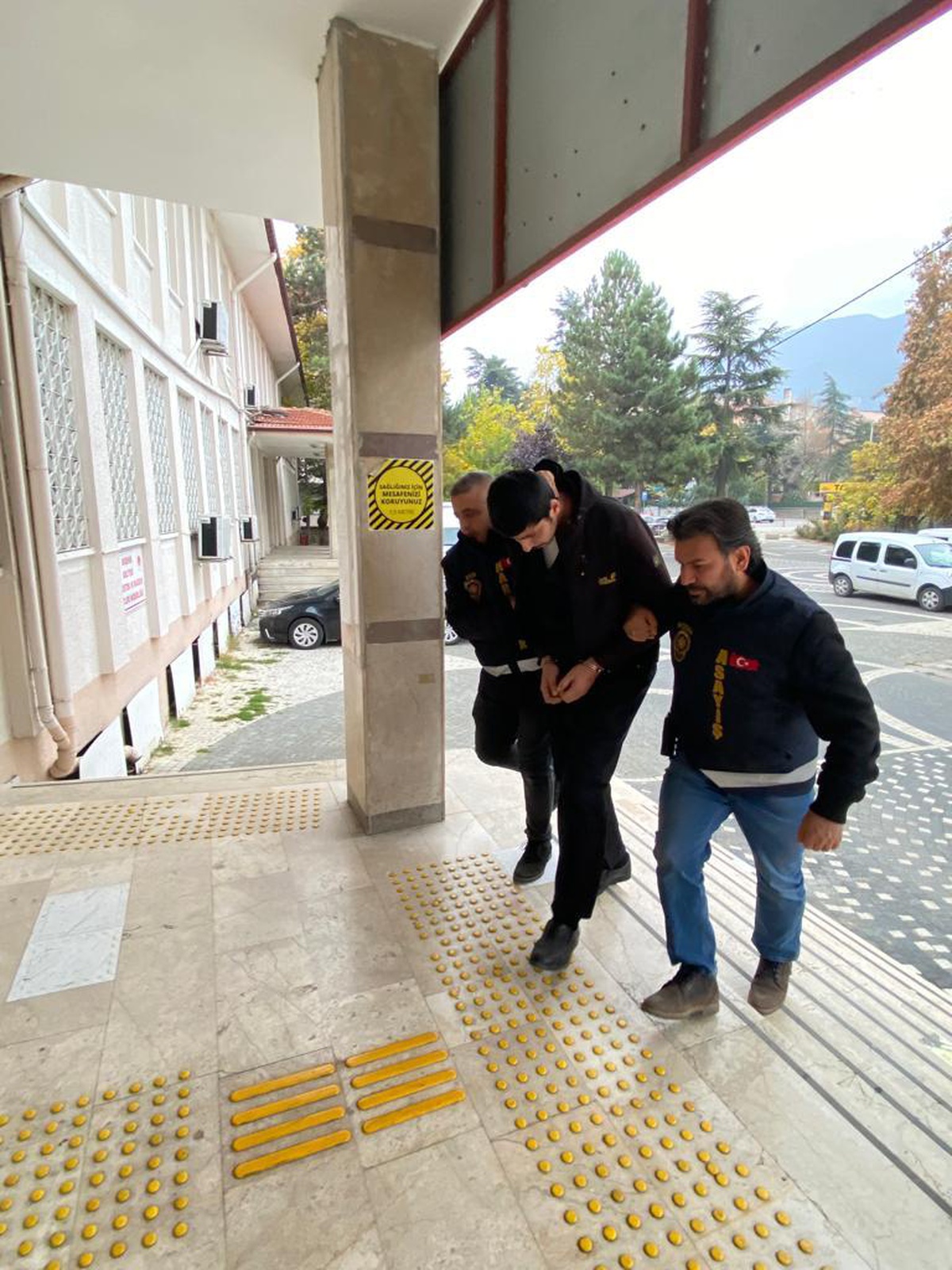Konya\'da motosiklet hırsızlıklarıyla ilgili yakalanan şüpheli tutuklandı