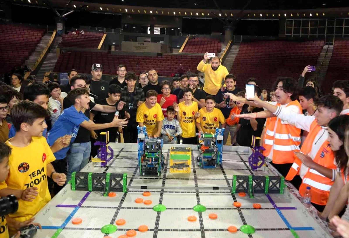 Küçükçekmece, Robotics İstanbul Turnuvası\'na ev sahipliği yaptı