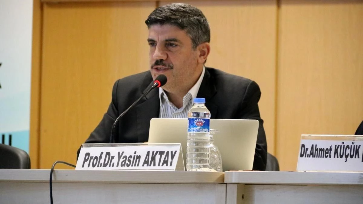 Profesör Aktay: " Türkiye büyüyen bir ülke, bu nedenle göç alıyor"