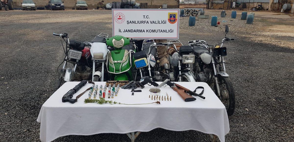 Şanlıurfa\'da uyuşturucu ve silah kaçakçılığı operasyonunda bir şüpheli yakalandı