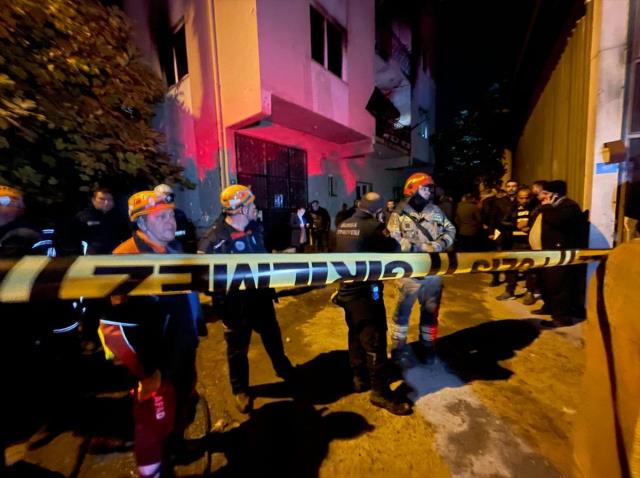 Son Dakika! Bursa'da bir evde çıkan yangında 8'i çocuk 9 kişi hayatını kaybetti Son Dakika! Bursa'da bir evde çıkan yangında 8'i çocuk 9 kişi hayatını kaybetti