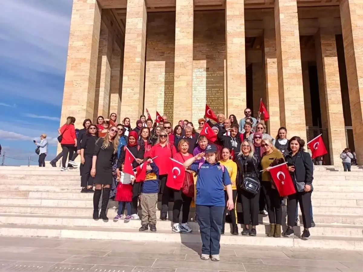 Yenimahalleli engelliler Anıtkabir\'de