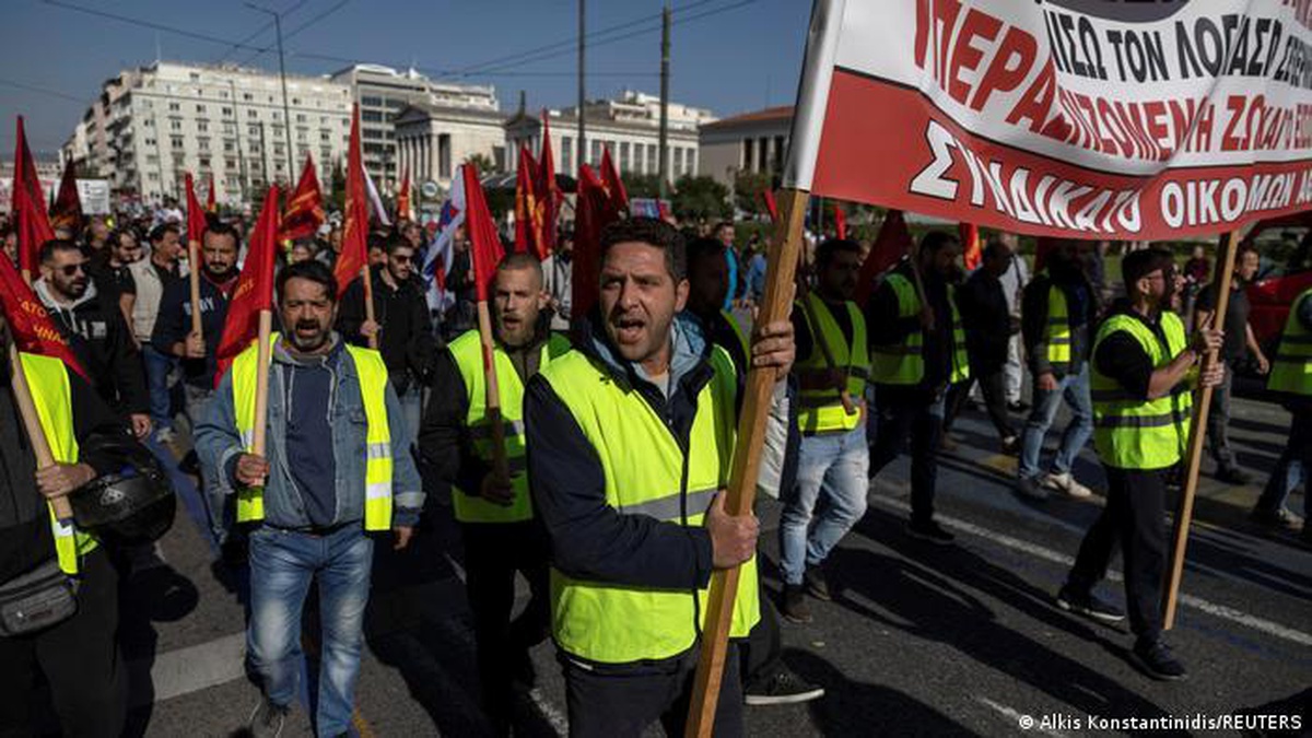 Yunanistan\'da işçiler enflasyona karşı grevde