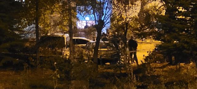 Ankara'da bir evde 5 Afgan uyruklu şahsın cesedi bulundu! Olay yerine çok sayıda ekip sevk edildi Ankara'da bir evde 5 Afgan uyruklu şahsın cesedi bulundu! Olay yerine çok sayıda ekip sevk edildi