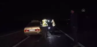 Ata çarpan otomobildeki 5 kişi yaralandı