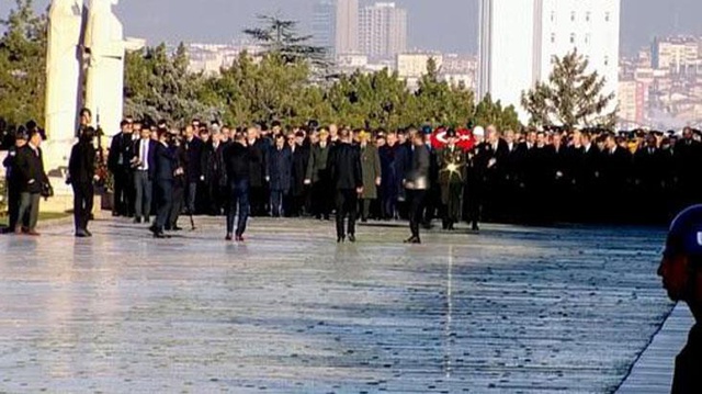 Devlet erkanı, Gazi Mustafa Kemal Atatürk'ün 84'ncü ölüm yıldönümü nedeniyle Anıtkabir'de