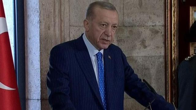 Devlet erkanı Gazi Mustafa Kemal Atatürk'ün 84'ncü ölüm yıldönümü nedeniyle Anıtkabir'de