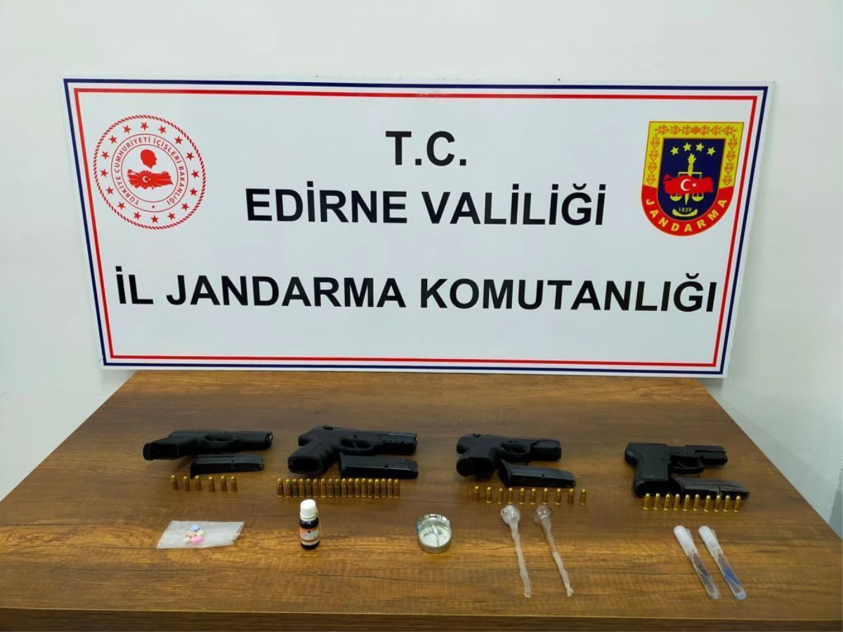 Edirne\'de üst aramalarında uyuşturucu ile silah bulunan 6 şüpheli yakalandı