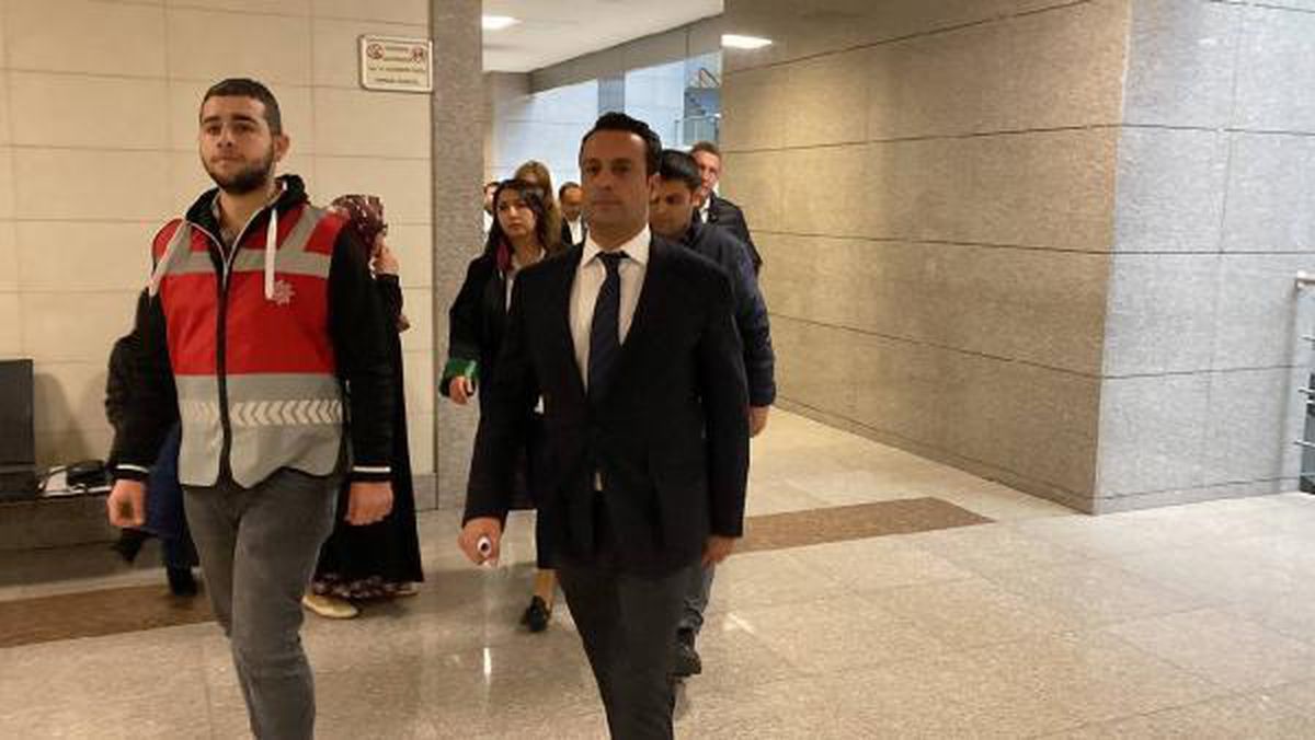 EŞİNİ ÖLDÜRMEYE TEŞEBBÜSTEN YARGILANAN İŞ ADAMI DURUŞMADA AVUKATA OMUZ ATINCA TUTUKLANDI