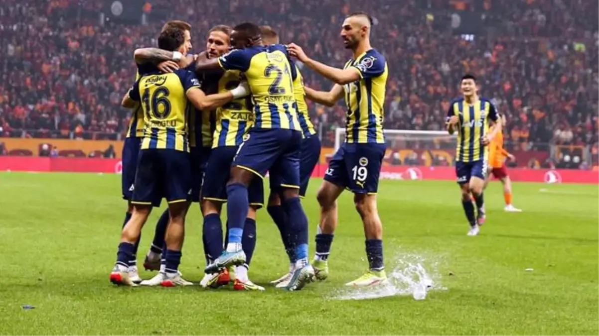 Fener\'in yıldızı Crespo, "Türkiye Milli Takımı\'nda forma giyer misin?" sorusunu yanıtladı