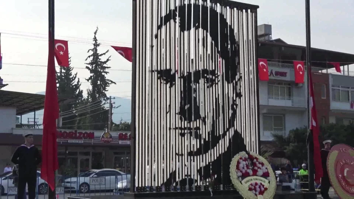 Gazi Mustafa Kemal Atatürk, Arsuz\'da Törenle Anıldı
