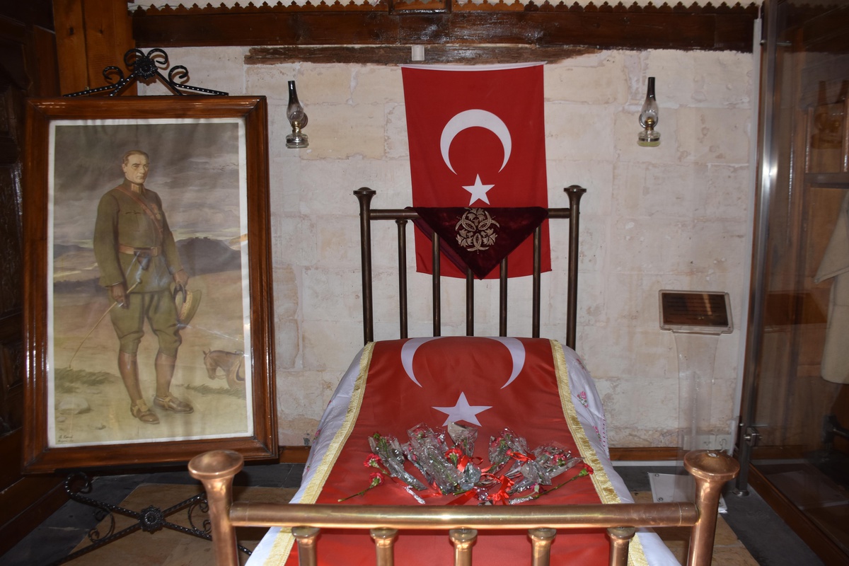 Gaziantep\'teki Atatürk Anı Müzesi\'nde 10 Kasım yoğunluğu yaşanıyor
