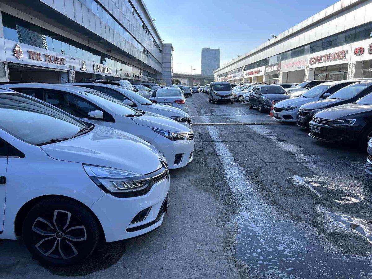 İkinci el otomobile 'kredi' freni