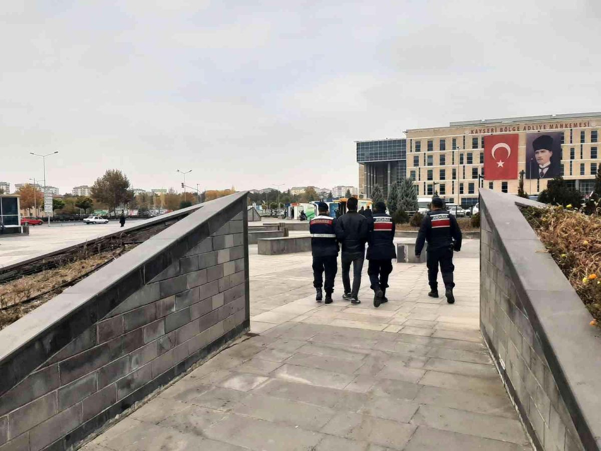 Kayseri\'de DEAŞ\'lı bir şahıs yakalandı