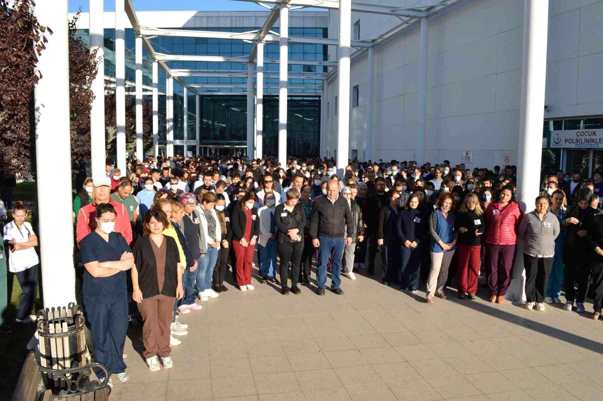 Muğla Eğitim ve Araştırma Hastanesi\'nde 10 Kasım Atatürk\'ü anma töreni gerçekleştirildi