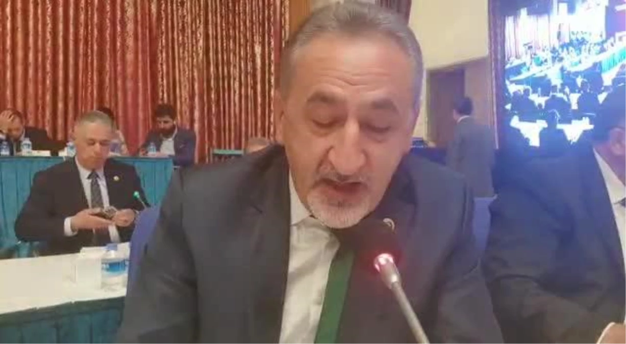 Mustafa Adıgüzel\'den Bakan Kurum\'a: "Bu Zehir Yuvasını Neden Kapatmıyorsunuz?"